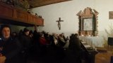 Zpívání koled v kostele