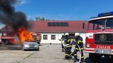 Ukázka zásahu jednotek SDH při požáru vozidla