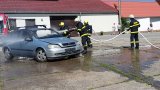 Ukázka zásahu jednotek SDH při požáru vozidla