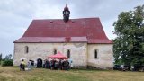 Vernisáž - stále prší
